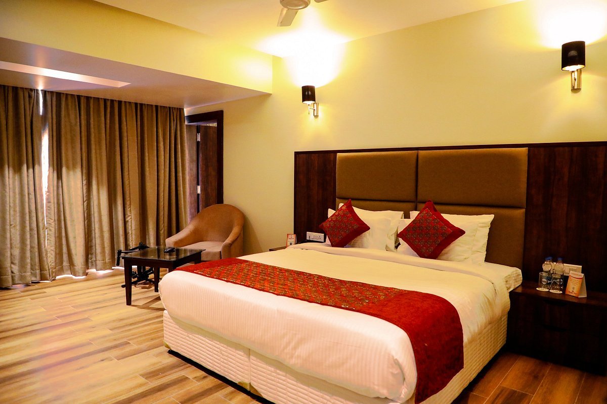 Couple Friendly Hotel in Samaypur Badli